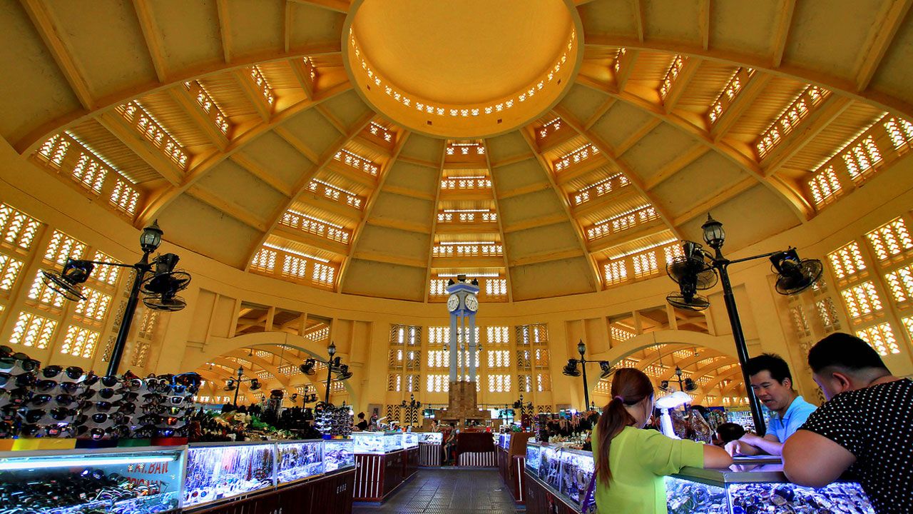 russian-market-in-Phnom-Penh.jpg