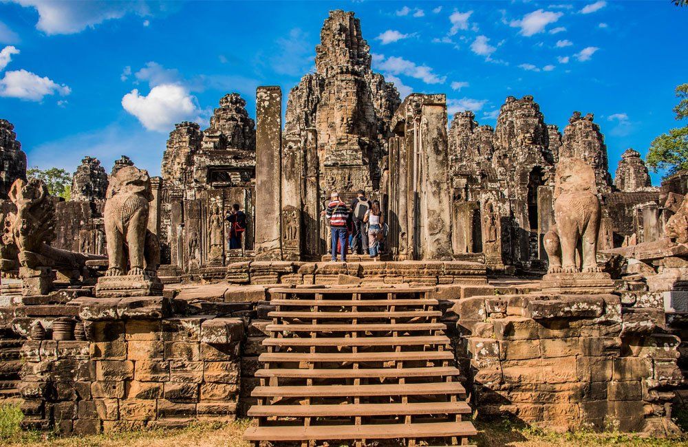 tour-to-bayon-temple-siem-reap0301.jpeg